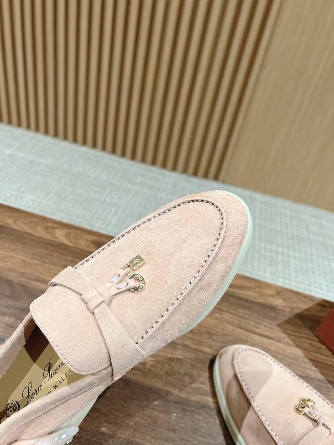 ua L**o p*ana summer charms walk loafers