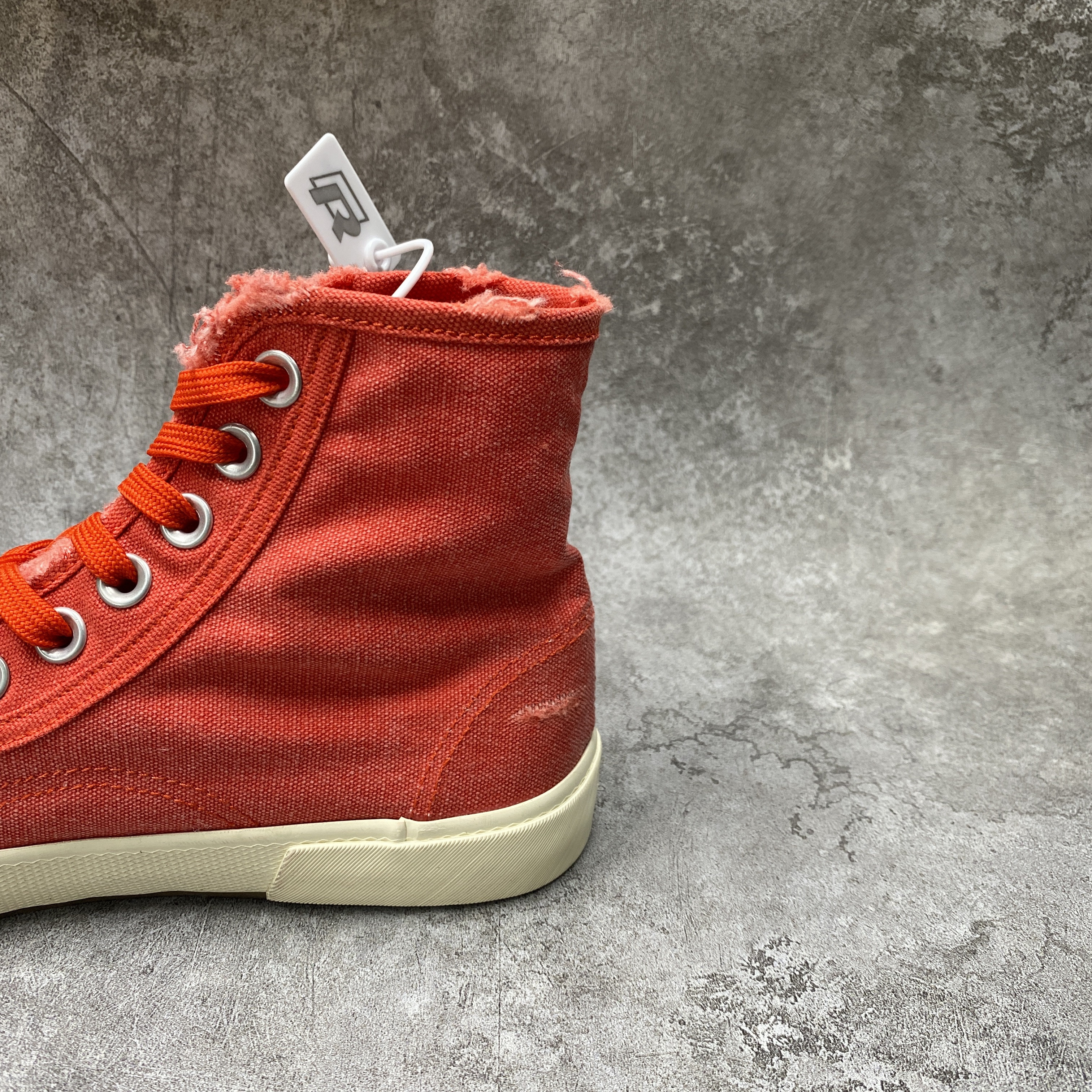 PARIS HIGH TOP SNEAKER IN RED