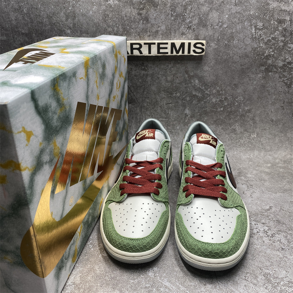 AIR JORDAN 1 RETRO LOW OG 