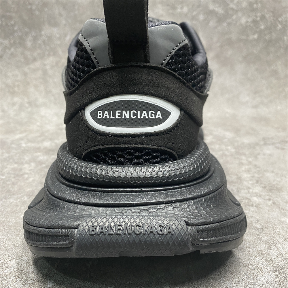 Balenciga  3XL SUEDE BLACK