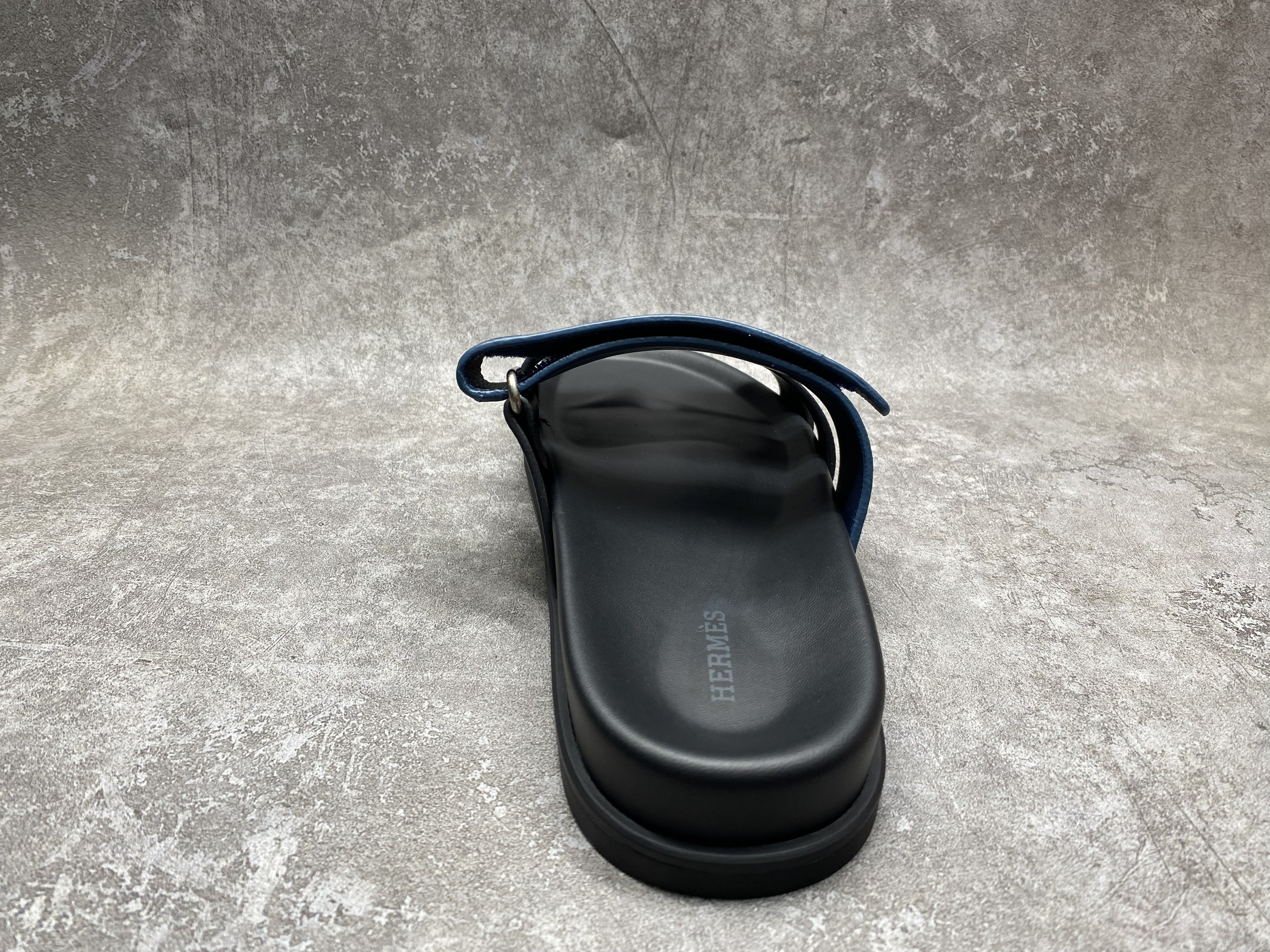 UA Hermès Chypre Sandal