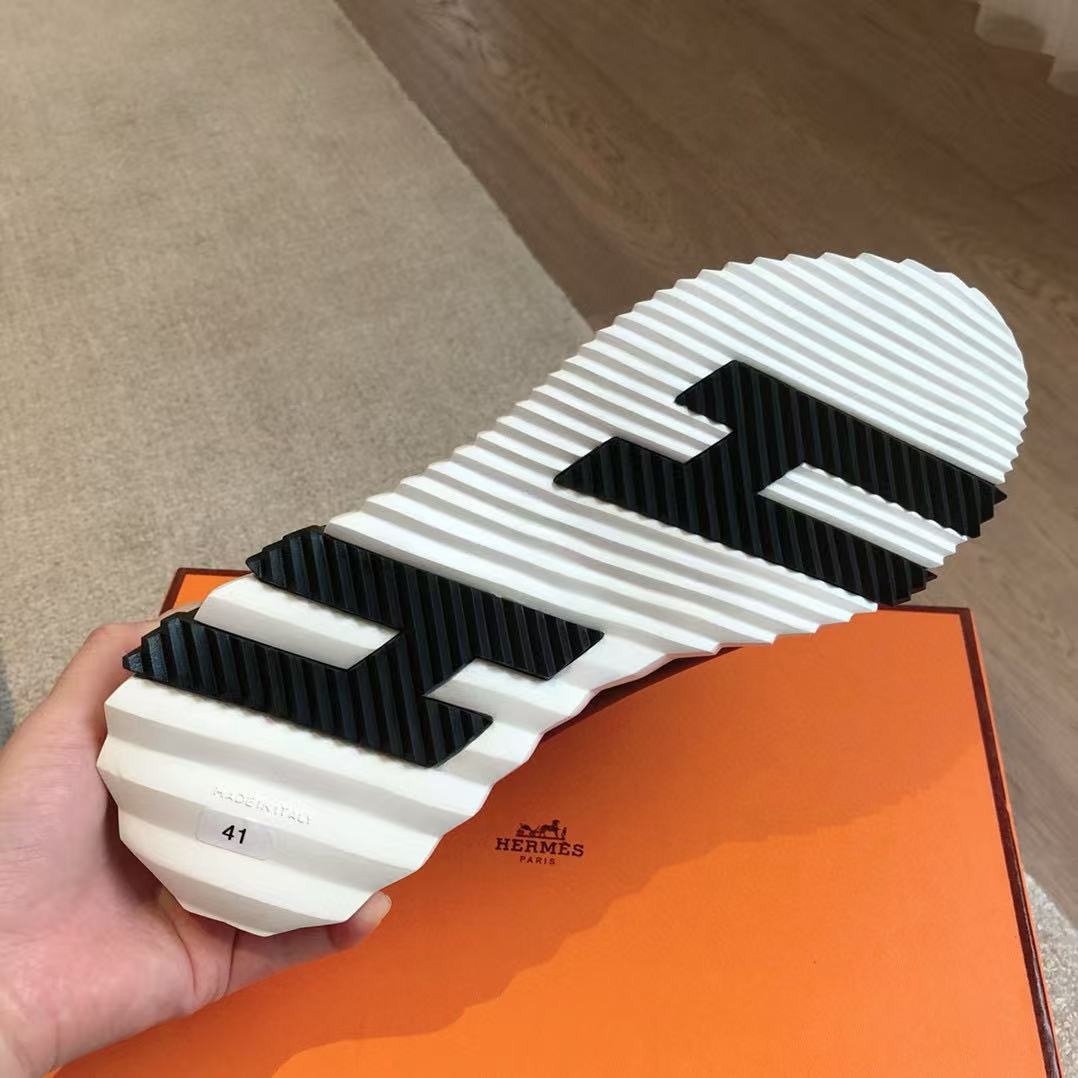 UA Hermès Bouncing Sneaker