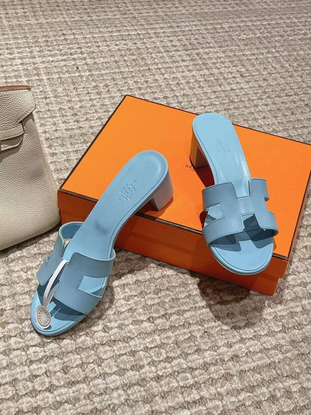 UA Hermès Oasis Sandal