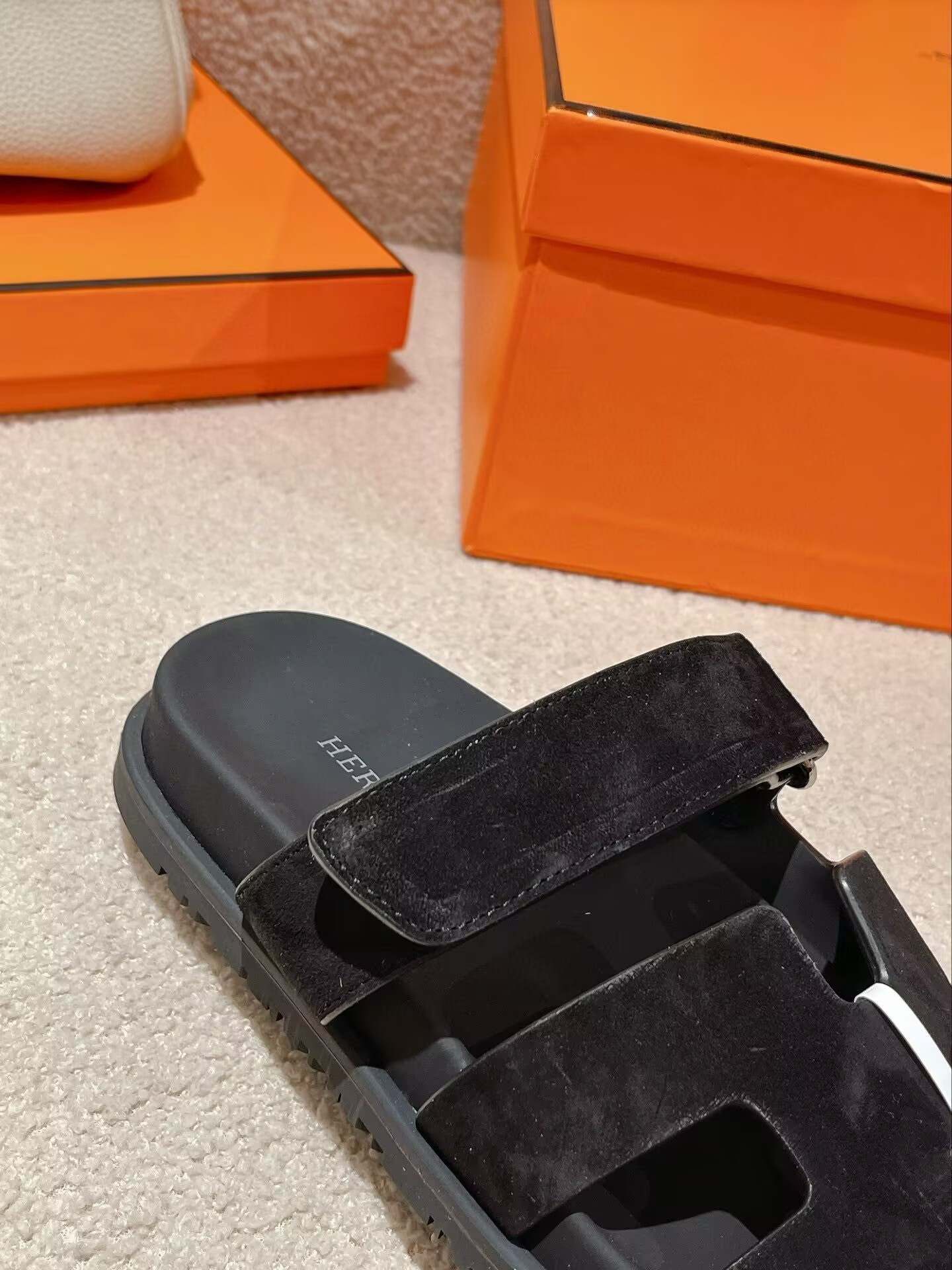 UA Hermès Chypre Sandal