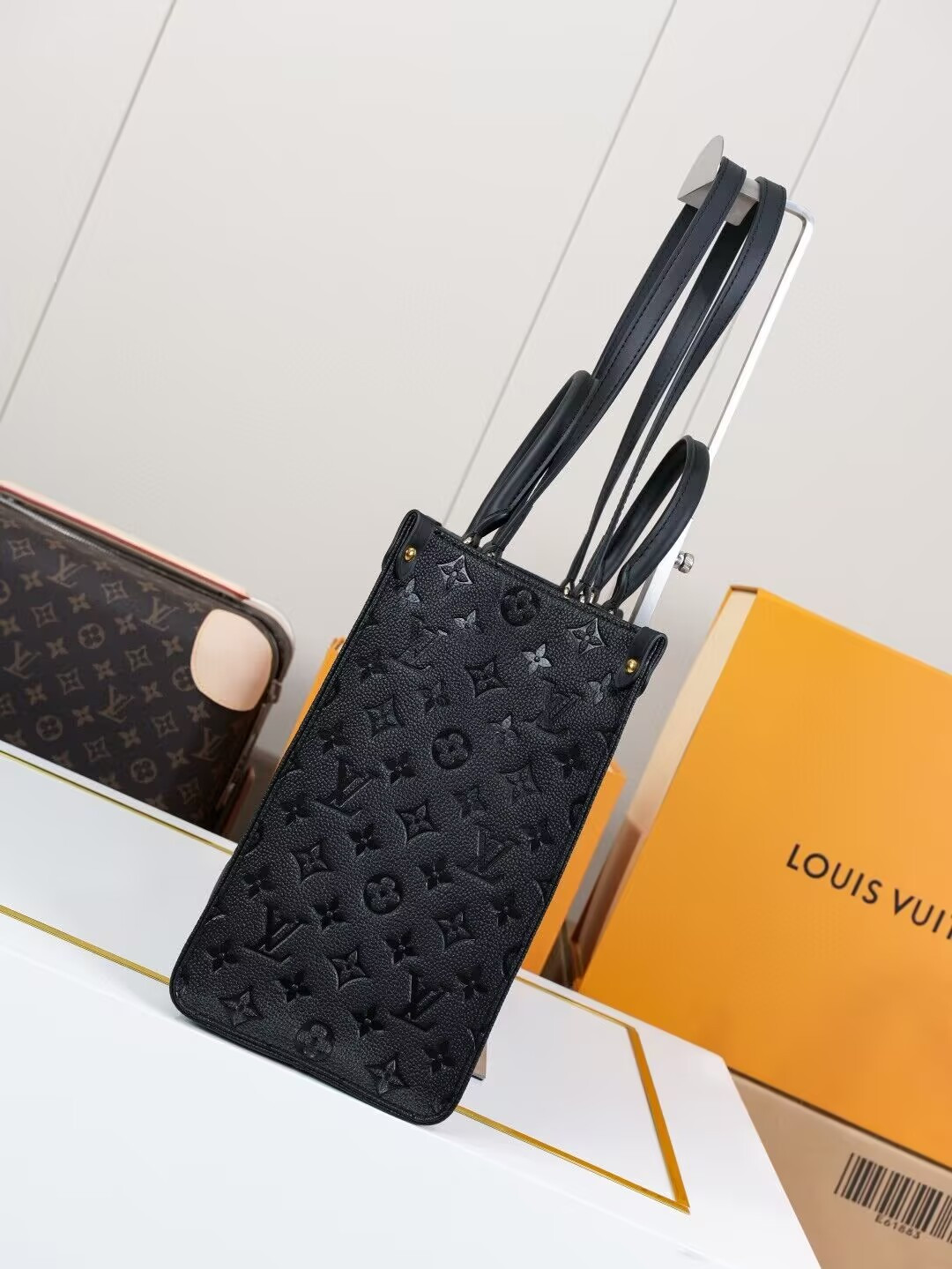 LV OnTheGo MM M45595 35 x 27 x 14 cm