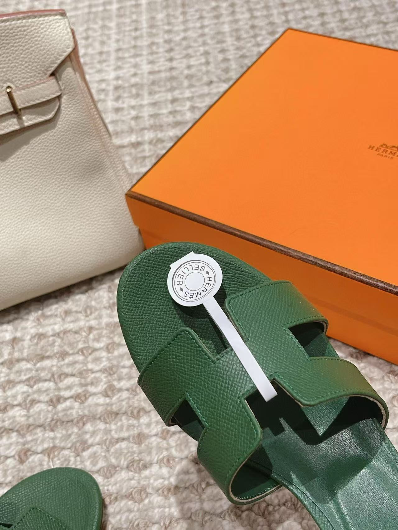 UA Hermès Oasis sandal