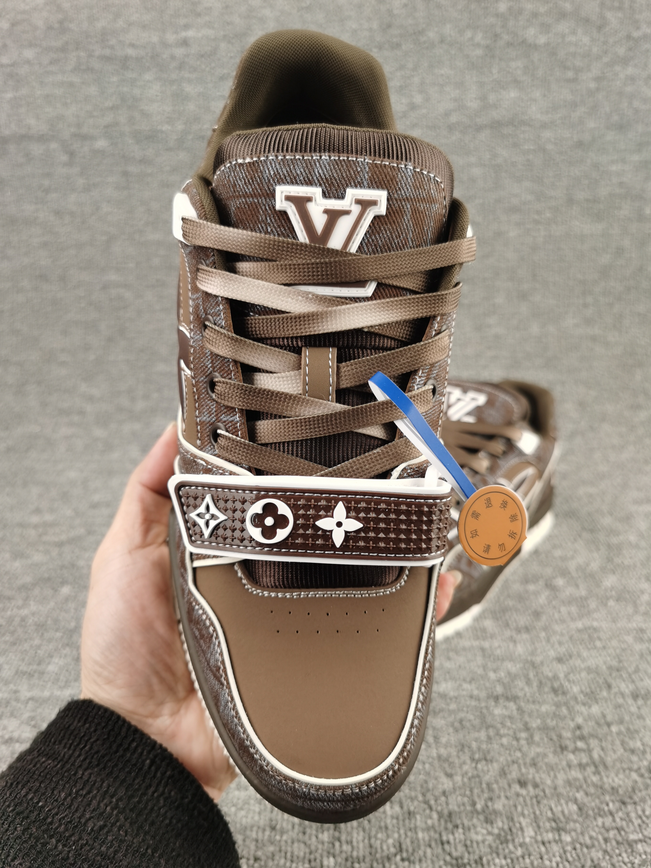UA LV Trainer Sneaker