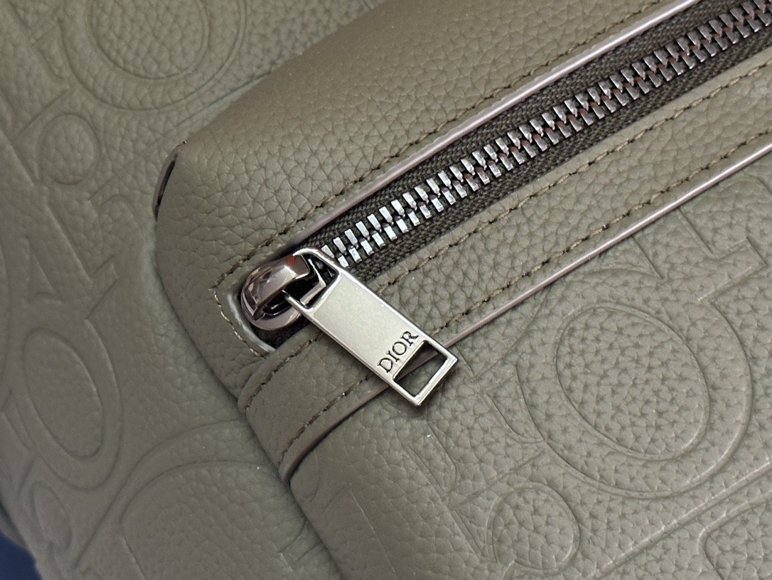 D*or rider 2.0 backpack khaki D*or gravity leather and khaki grained calfskin 31 x 40 x 18 cm