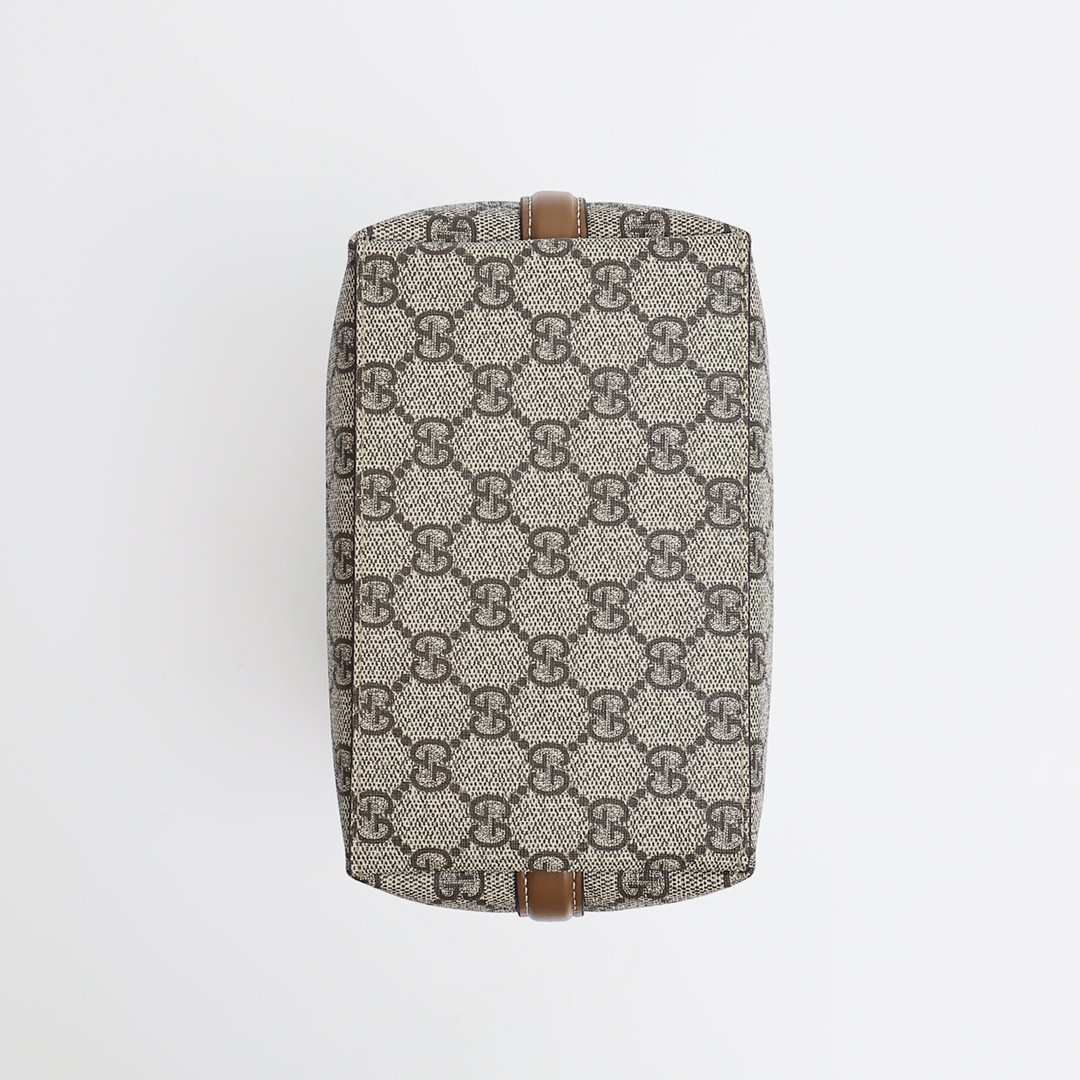 G*u*i mini emblem 19x18x11cm