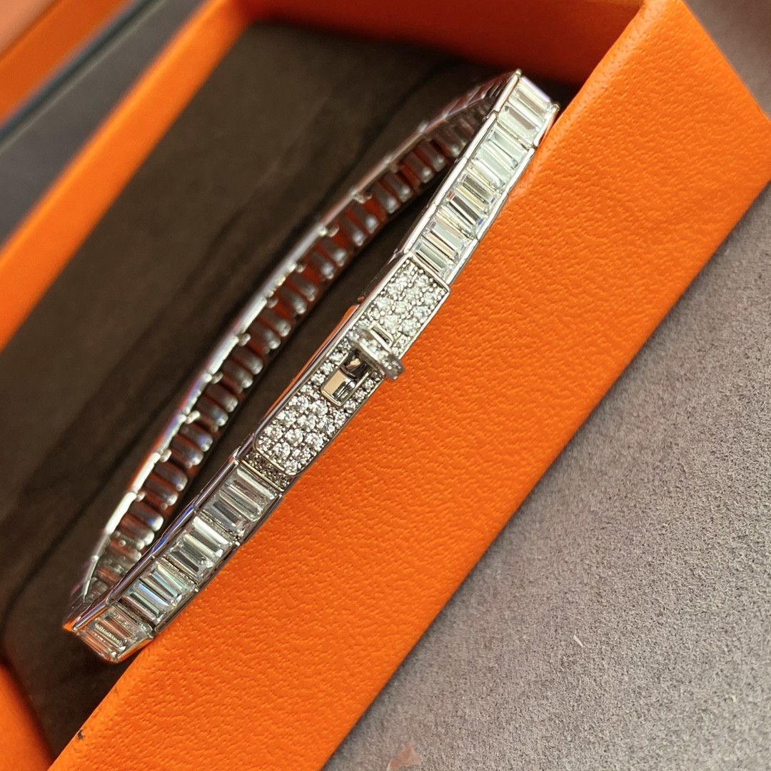hermès button trapezoid Di*m*nd bracelet