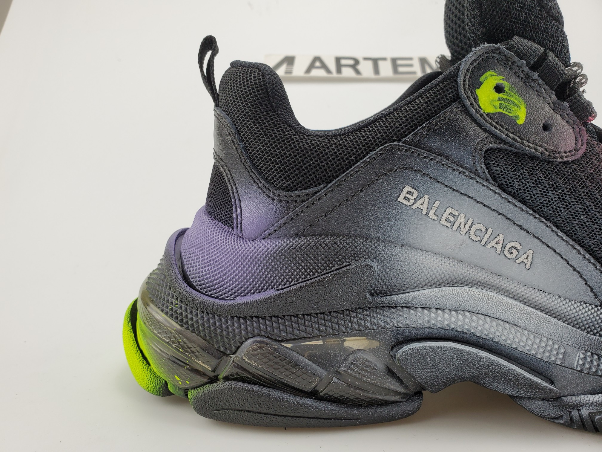 Balenciga Triple S Graffiti