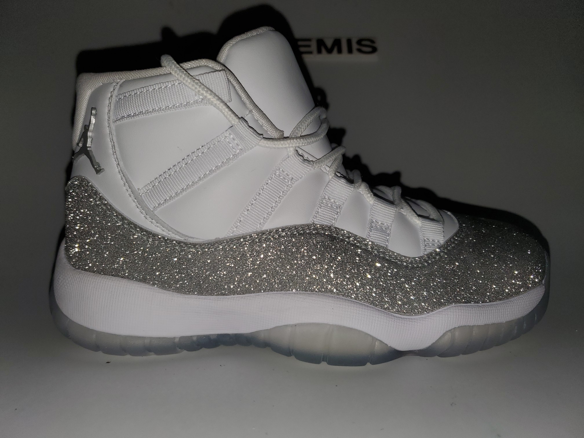Air Jordan 11 Retro White Metallic Silver