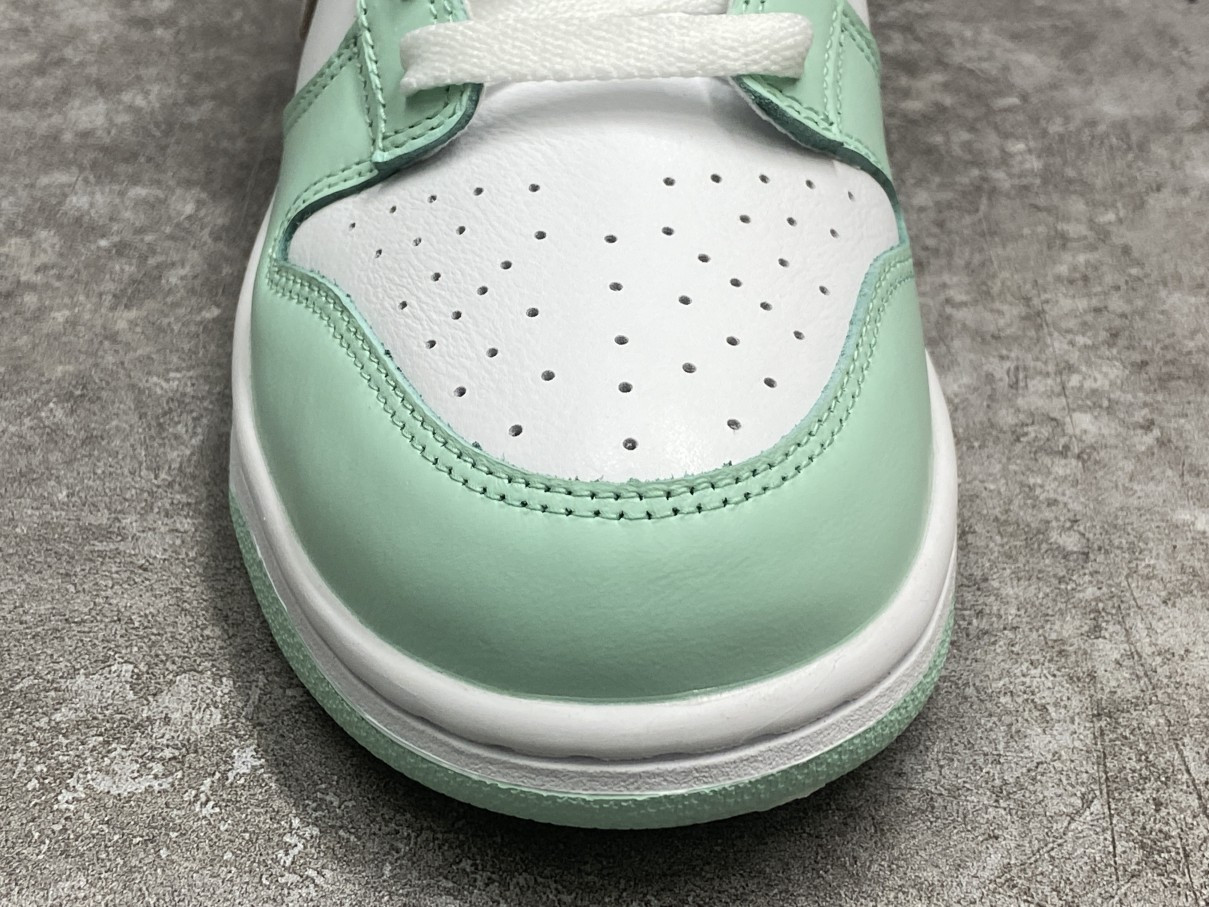 Nike SB Dunk Low Turbo Green