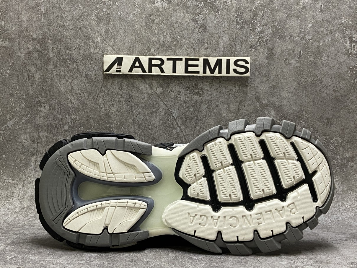 Balenciga Track Trainer Black White