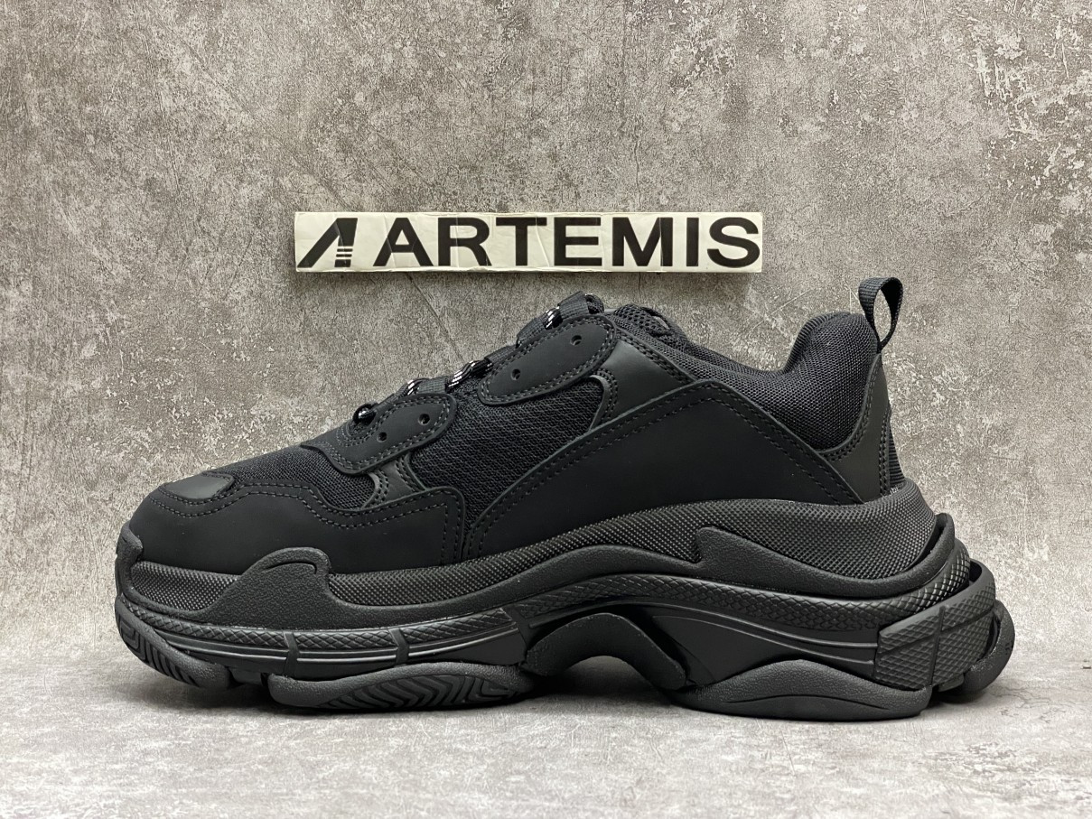 Balenciga Triple S Triple Black