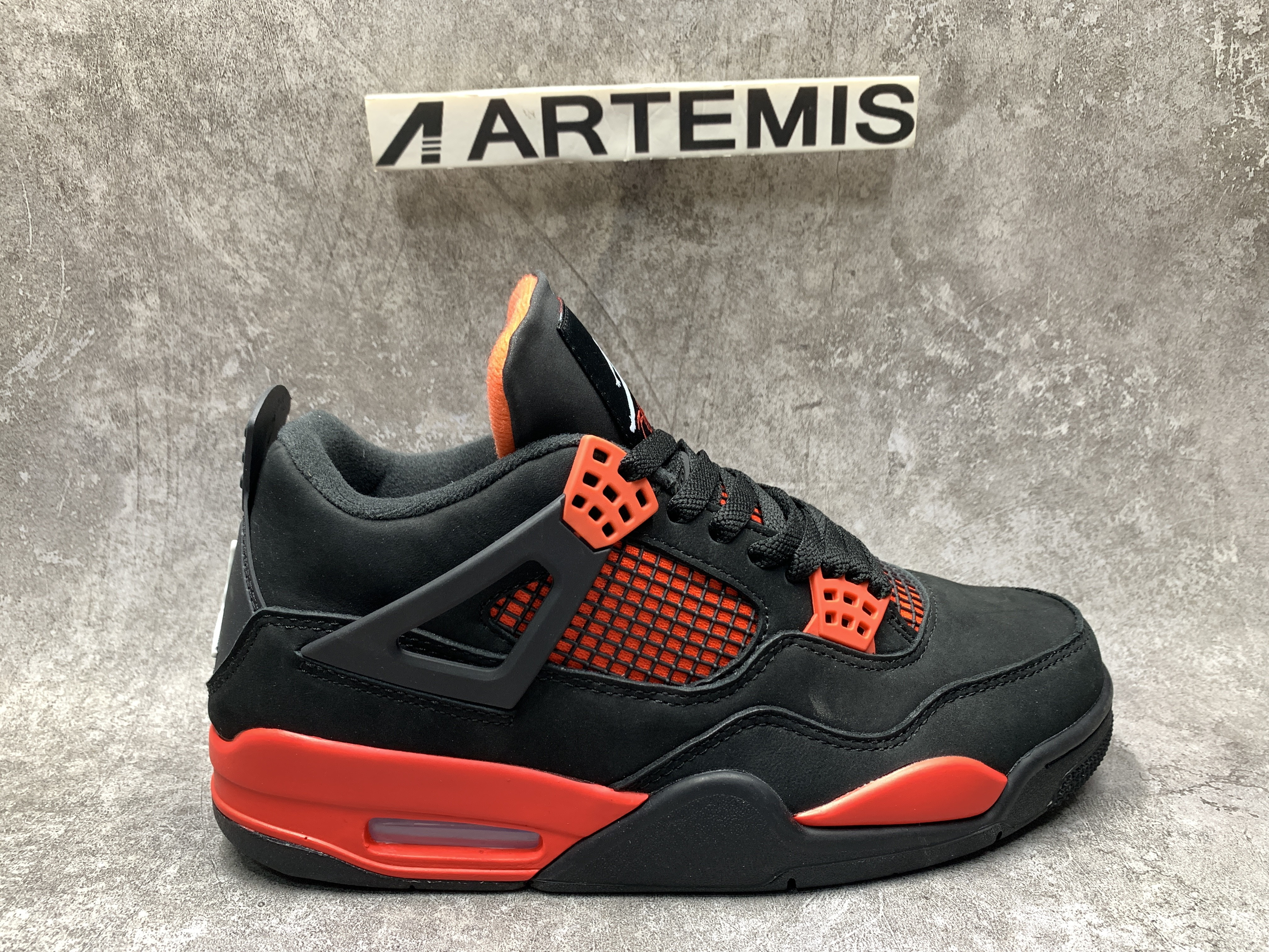 Air Jordan 4 Retro