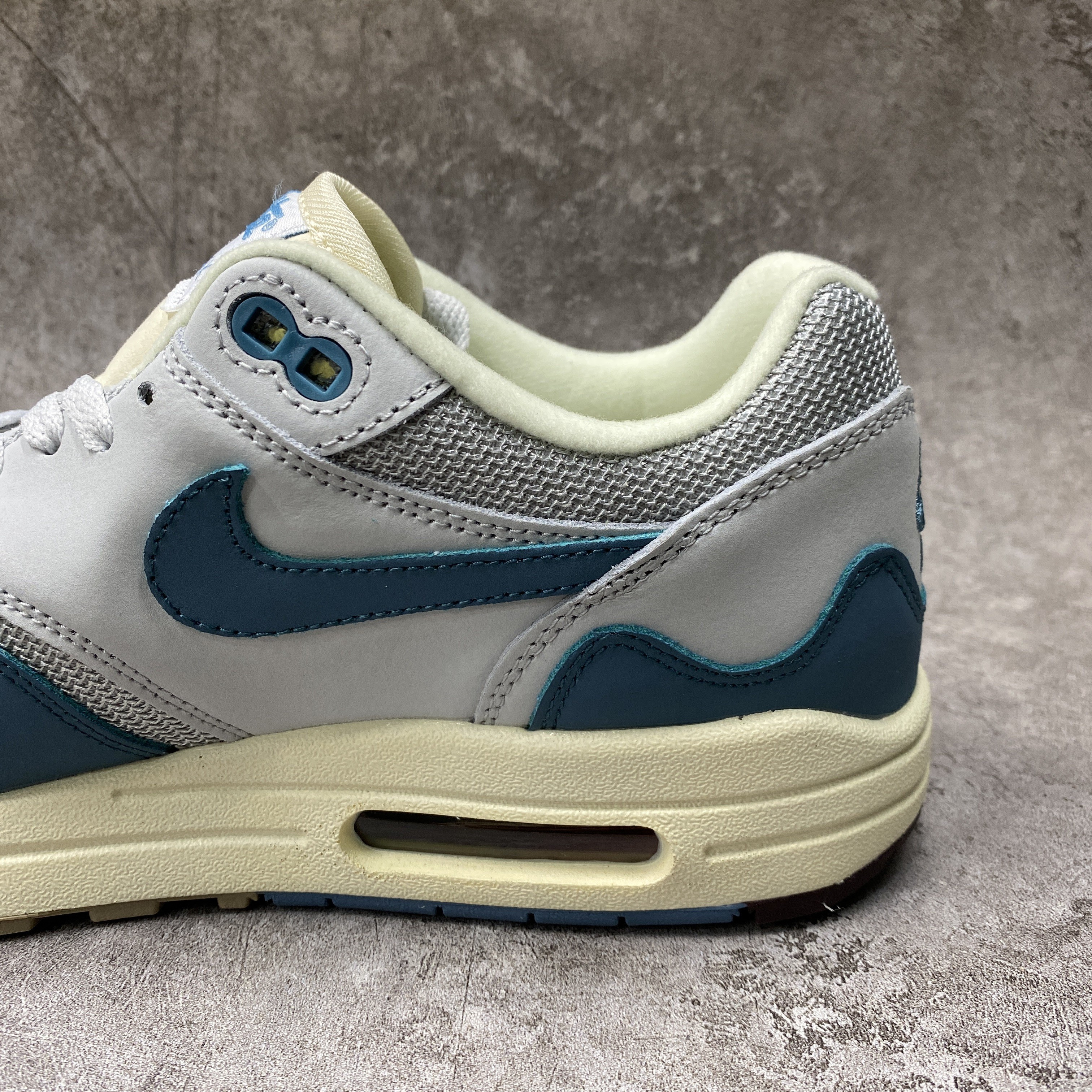 Nike Air Max 1 Patta Waves Noise Aqua