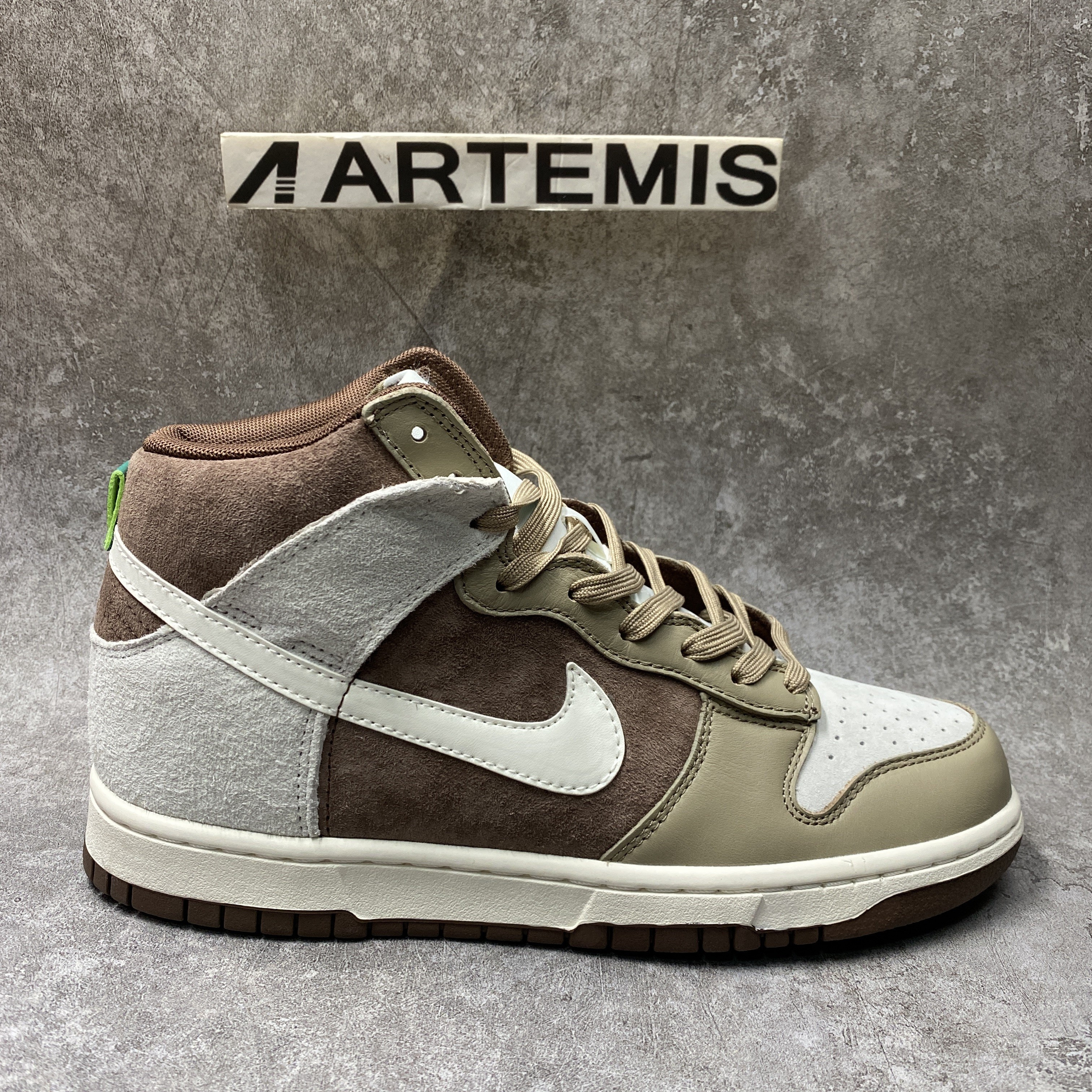 Nike Dunk High Light Chocolate