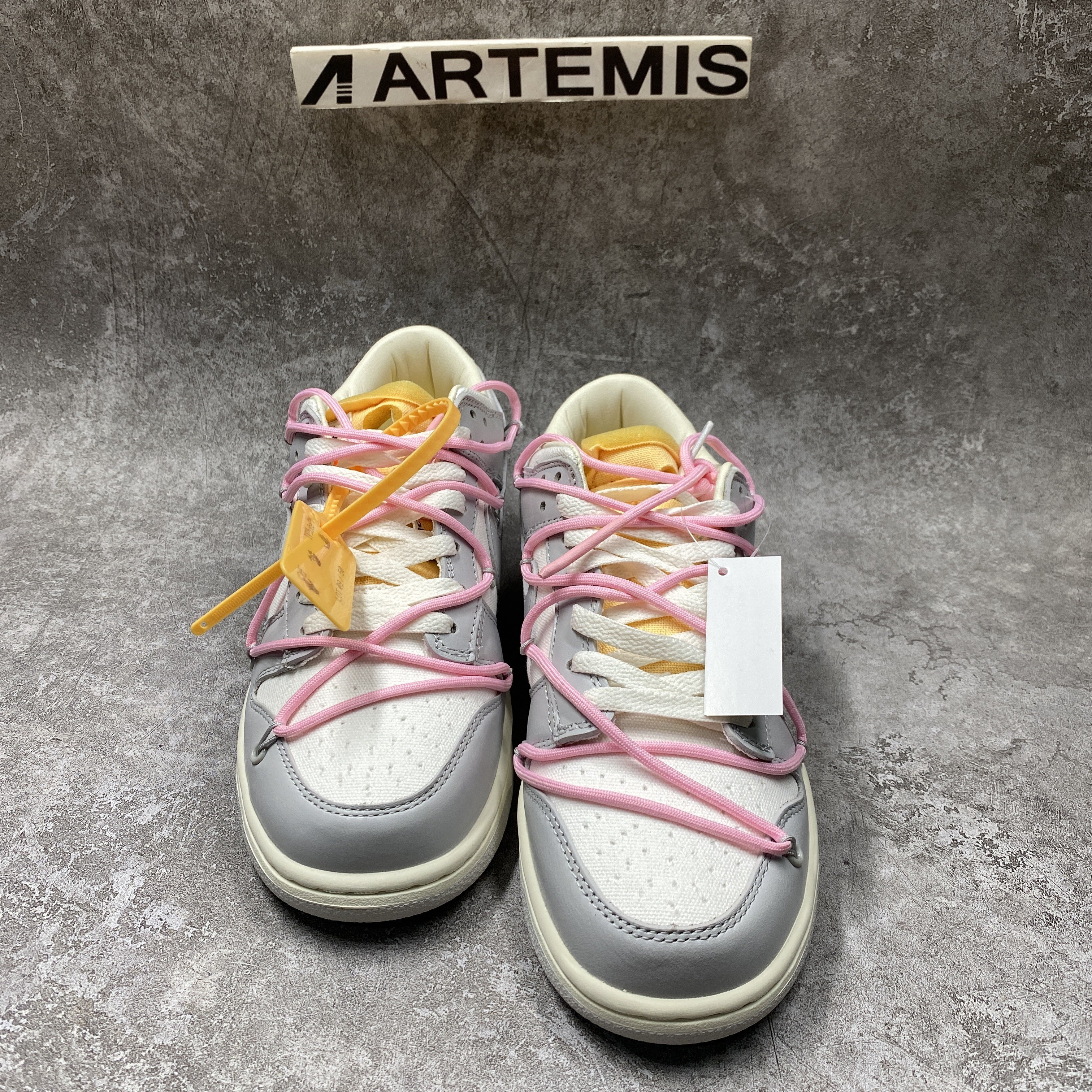 Nike Dunk Low Off-White Lot 9