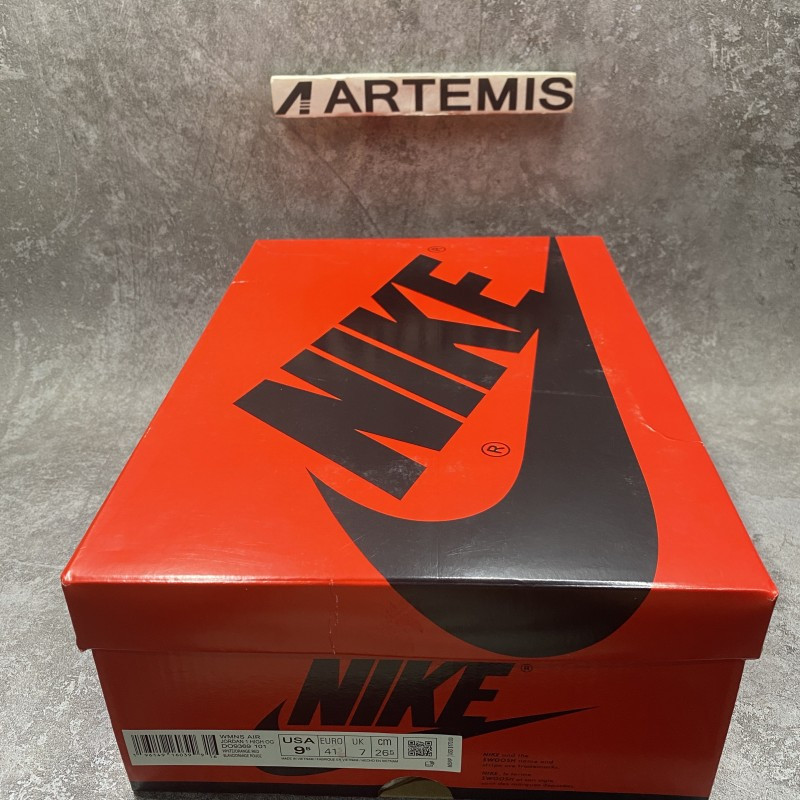 Air Jordan 1 Retro High OG Starfish