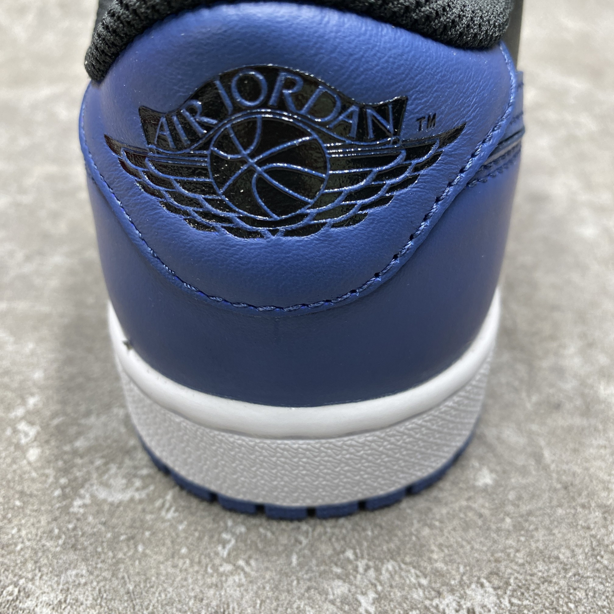 Jordan 1 Retro Low OG Mystic Navy