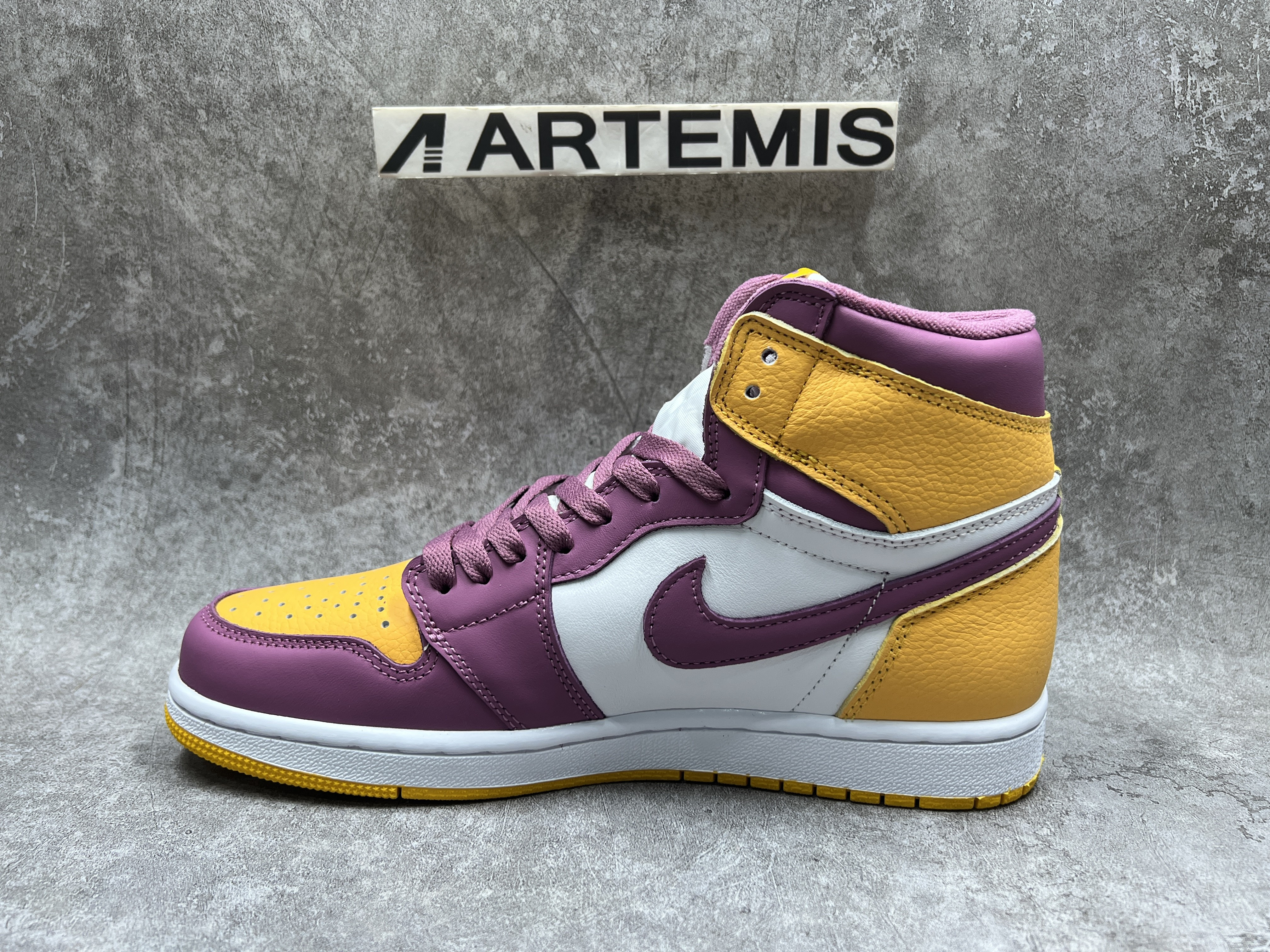 Air Jordan 1 High Retro OG Brotherhood