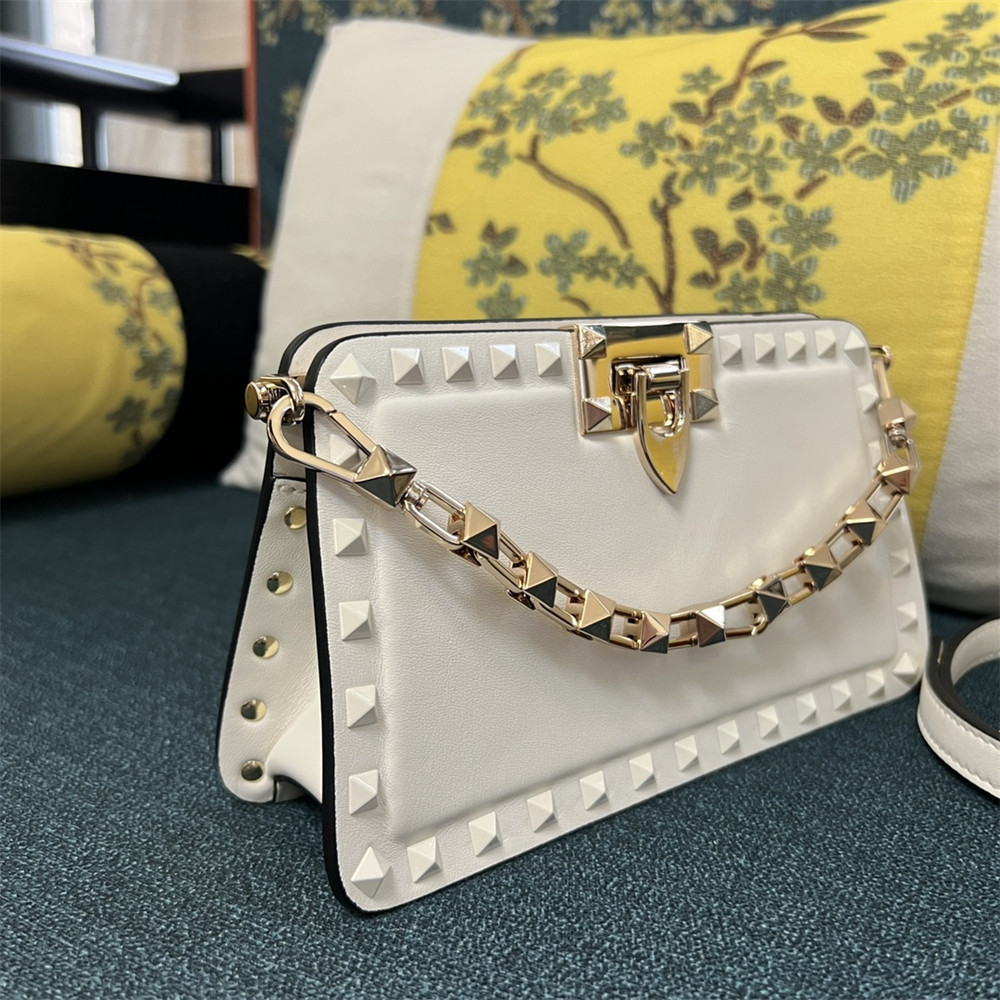VALENTINO GARAVANI ROCKSTUD23 SMALL SMOOTH CALFSKIN SHOULDER BAG IVORY