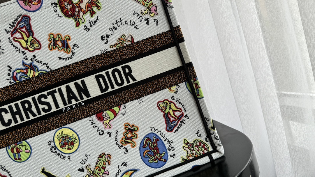 large D*or book tote white multicolor dragon zodiac embroider 16.5 x 14 x 7.5 inches