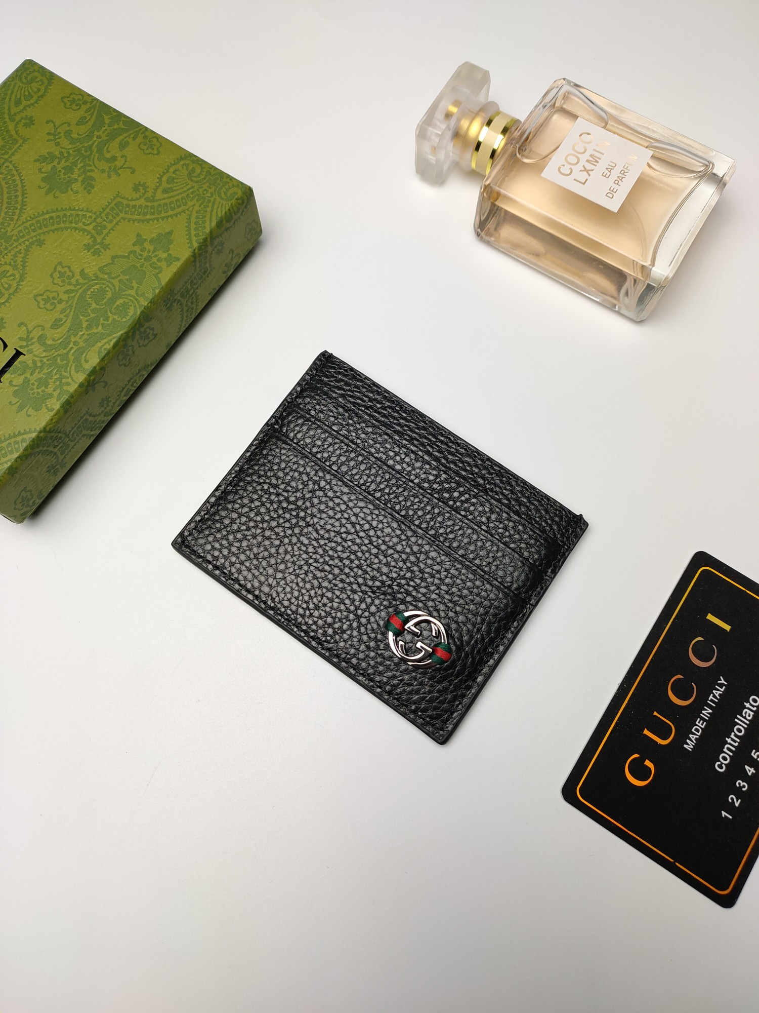 G*u*i gg card case wallet