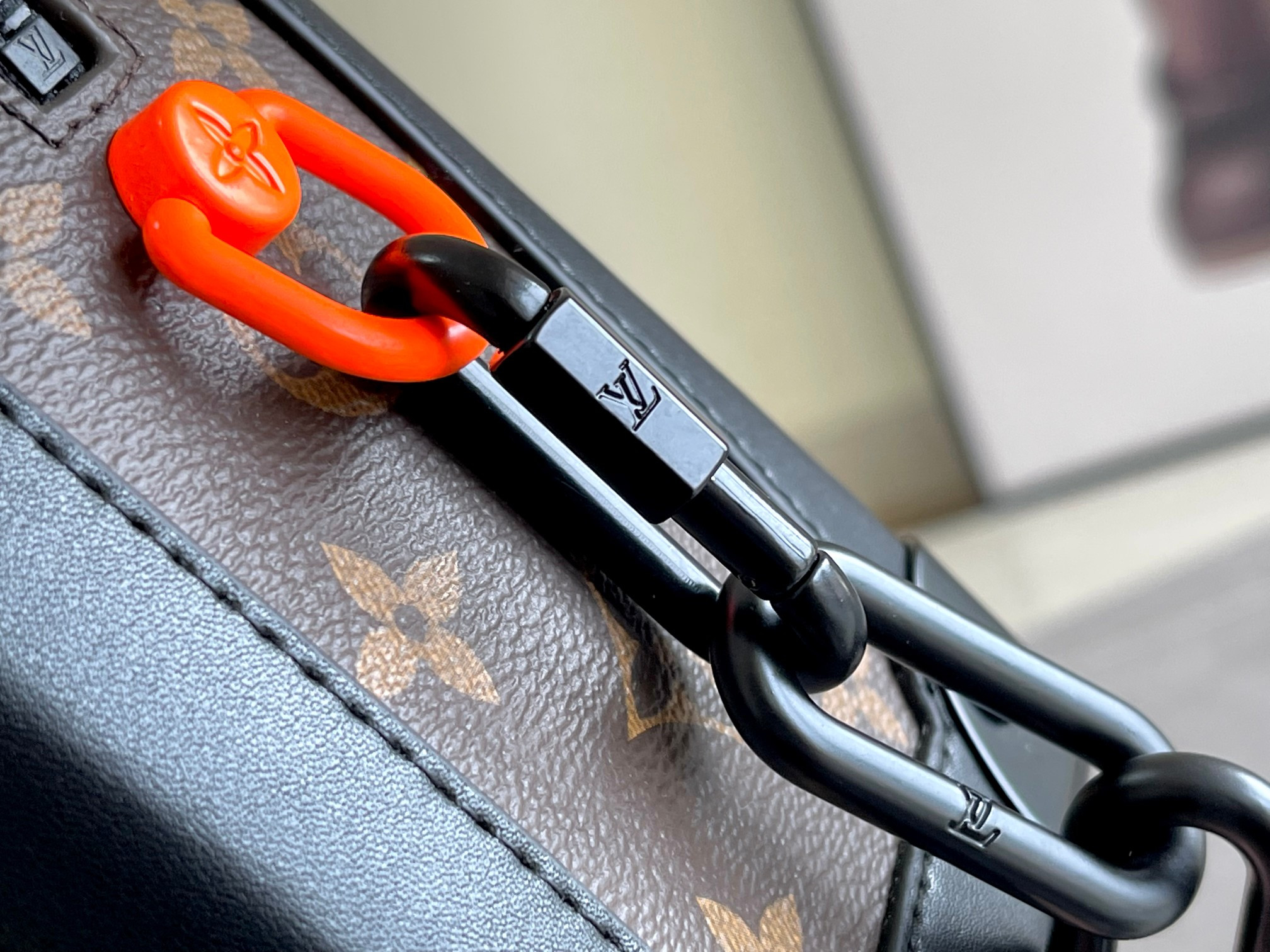 LV M44478 Soft Trunk Virgil Abhol 9.8 x 7.1 x 3.9 inches