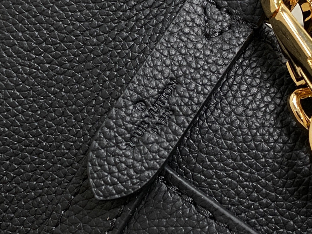 LV M24006 Lock and Walk 7.9 x 8.1 x 4.7 inches