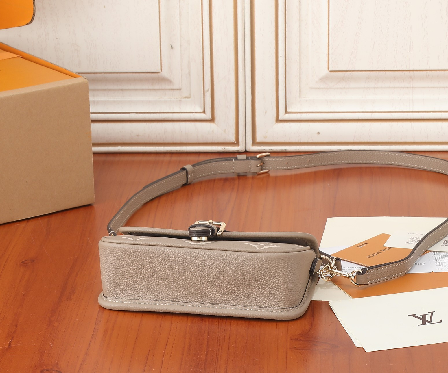 LV Nano Diane  M83300 7.5 x 4.1 x 2.4 in