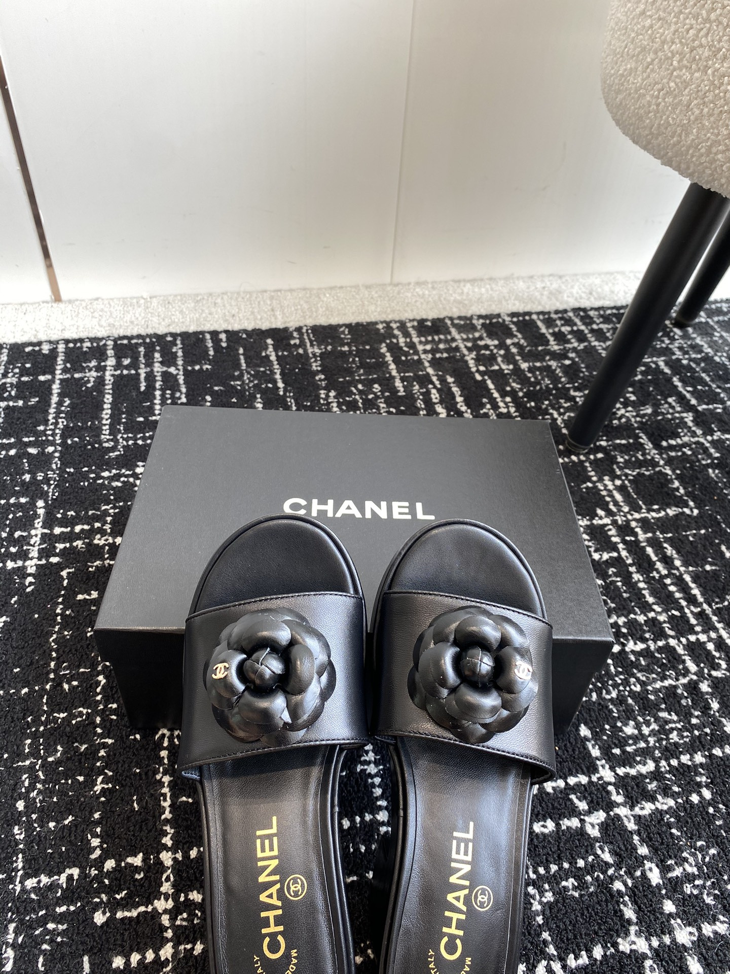 ua Ch*el mules platform heels