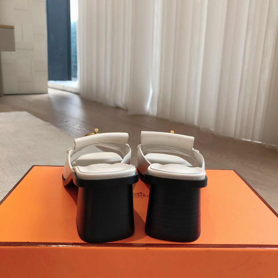 UA Hermès Isle sandal