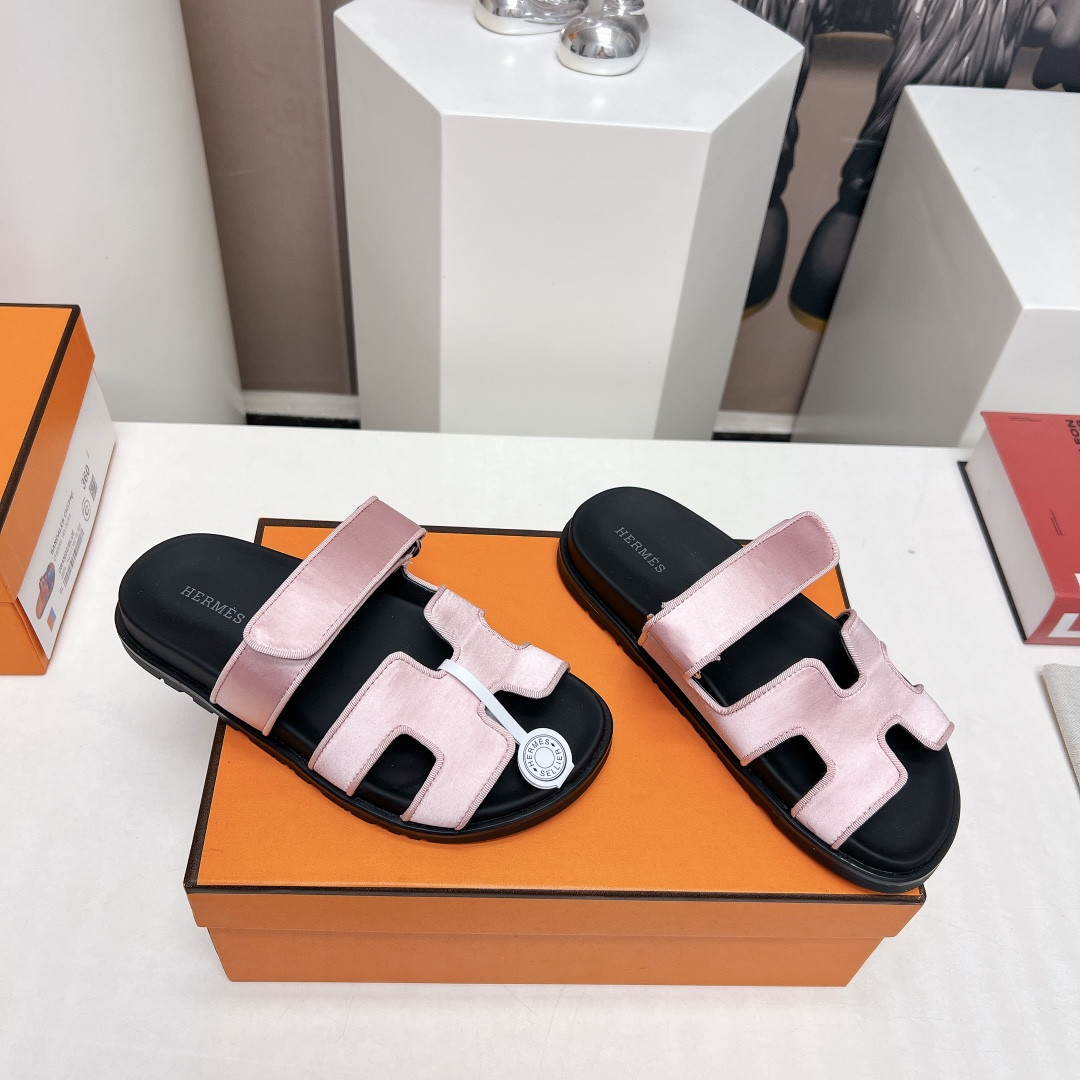 UA Hermès Chypre sandal