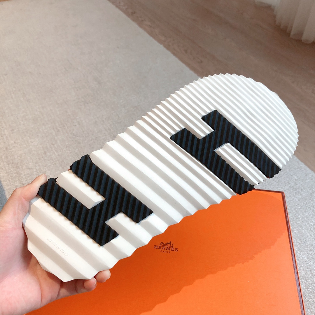 UA Hermès Electric sandal