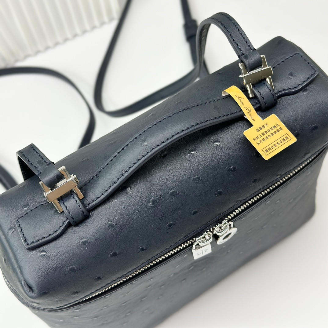 L**o p*ana extra pocket backpack l23.5 ostrich-grained leather 23 x 21 x 8 cm