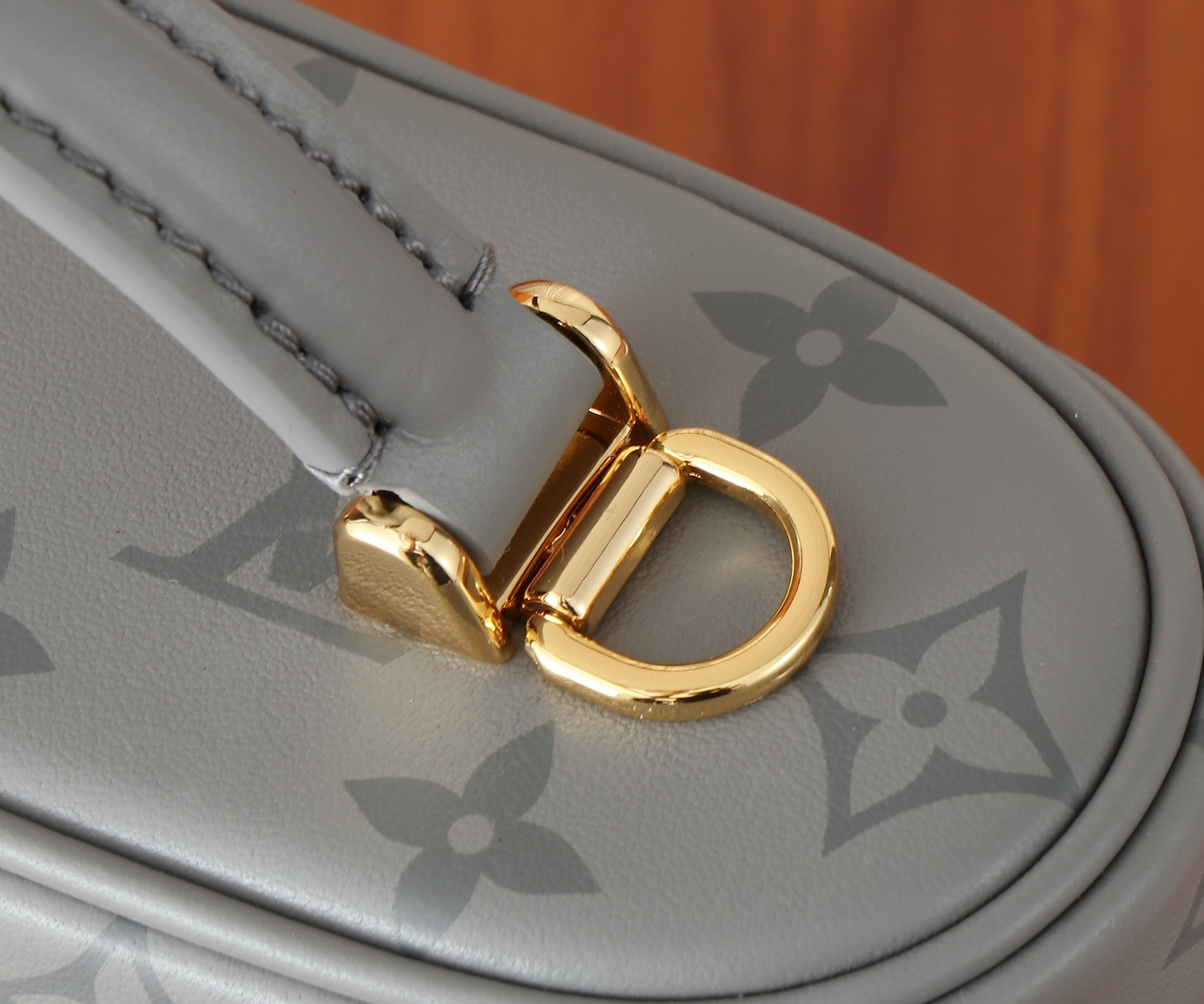 LV Vanity Chain Pouch Nice 24SS M12427 19x11.5x6.5CM