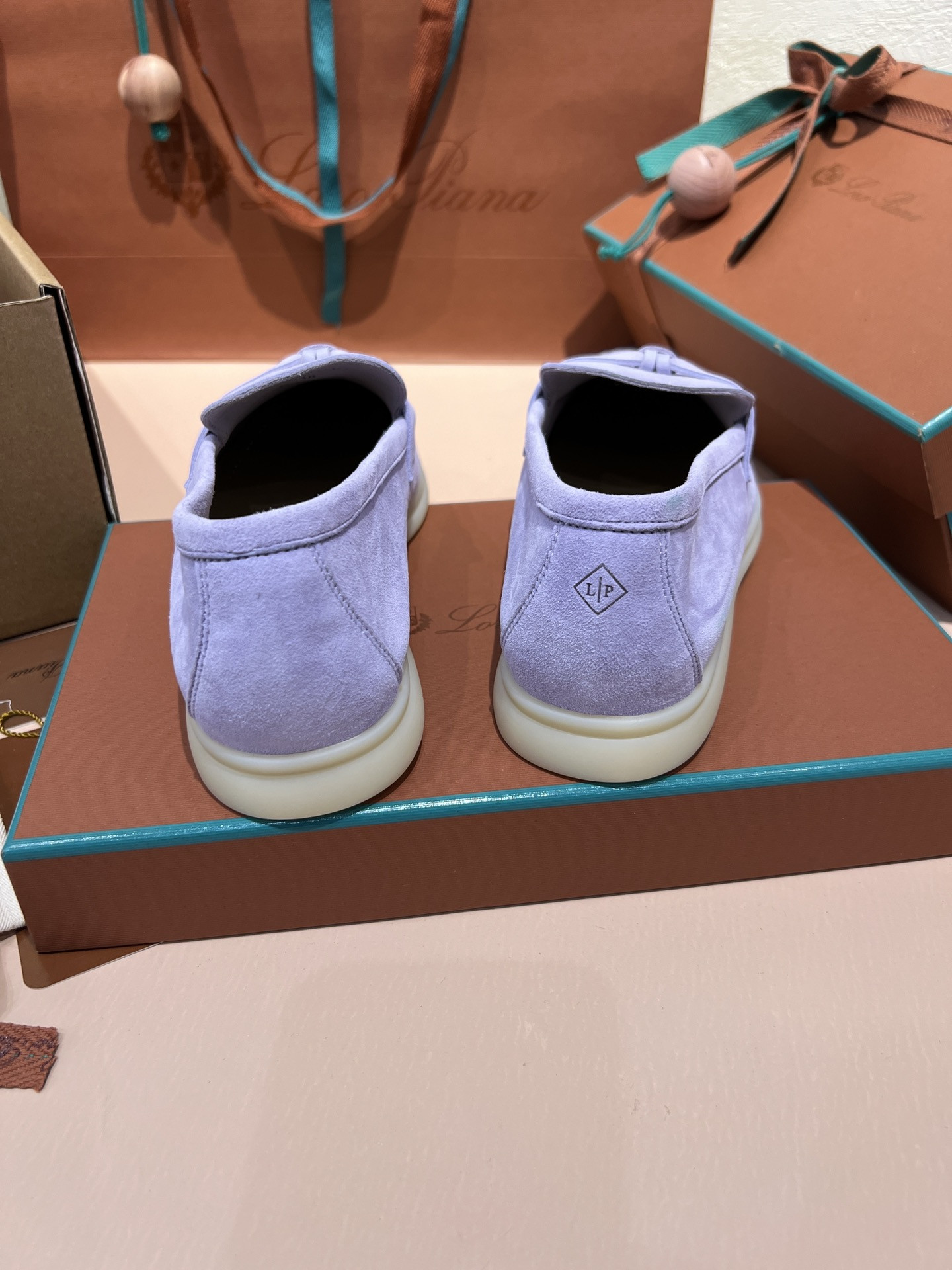 ua L**o p*ana summer charms walk loafers