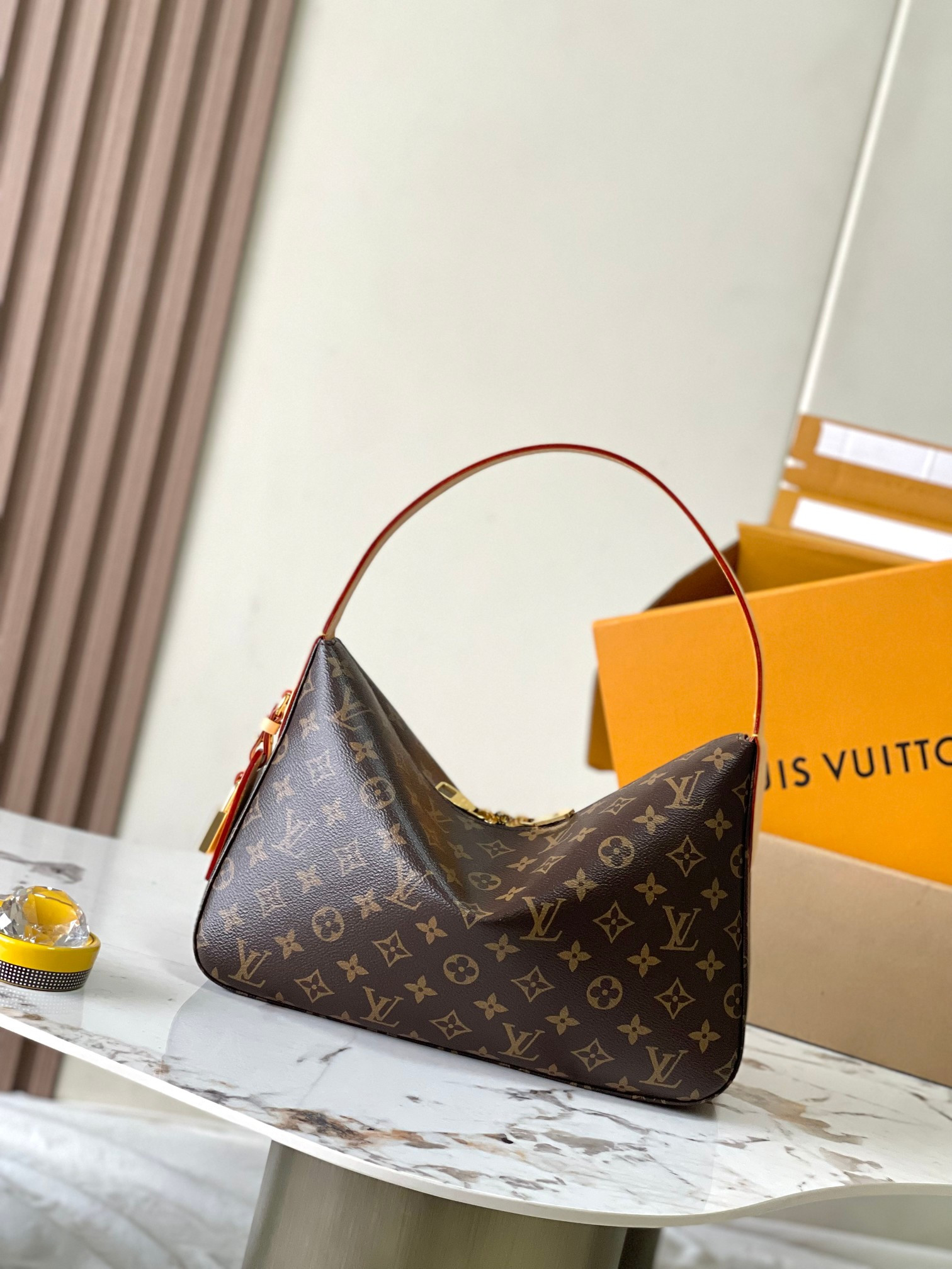 LV Slouchy PM M11952 22x9x33cm