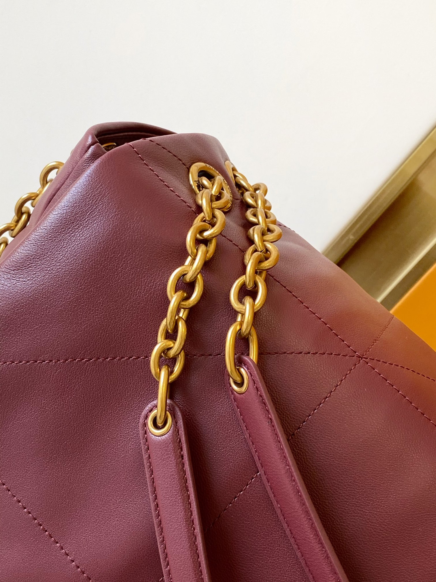 Y*L large jamie 4.3 in lambskin 43x29x9cm