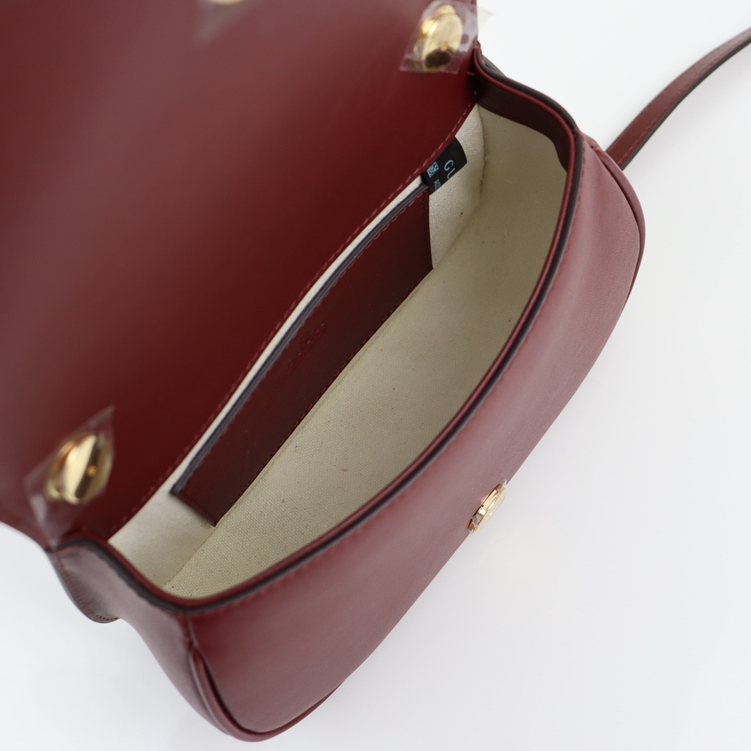 G*u*i small blondie 21.5x11x8cm