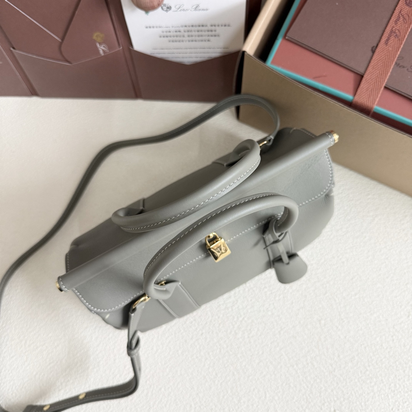 L**o p*ana loom l25 calfskin 25x18x12.5cm