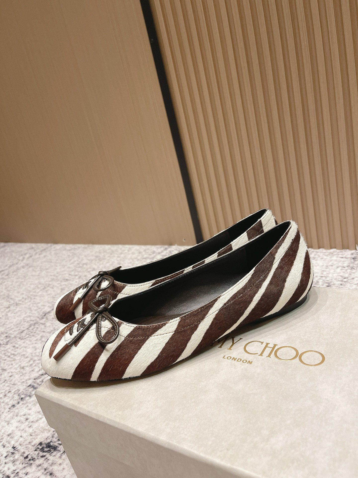 ua Ji*y Ch* scarlett ballerina flats