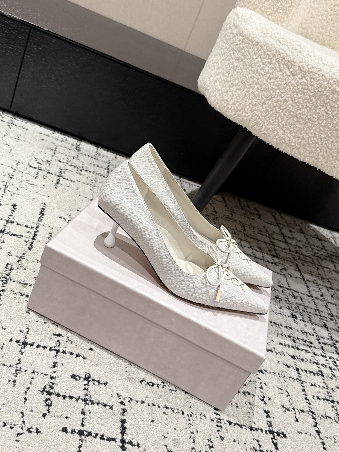 ua Ji*y Ch* scarlett pumps 5cm